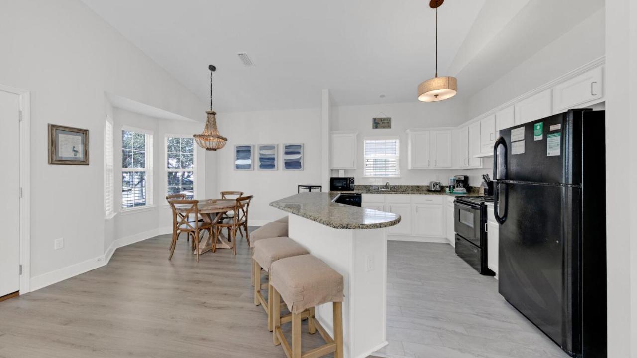 Pelican House - Newly Remodeled, Professionally Decorated, Only About 1 Mile To Seaside! Санта-Роза-Бич Экстерьер фото