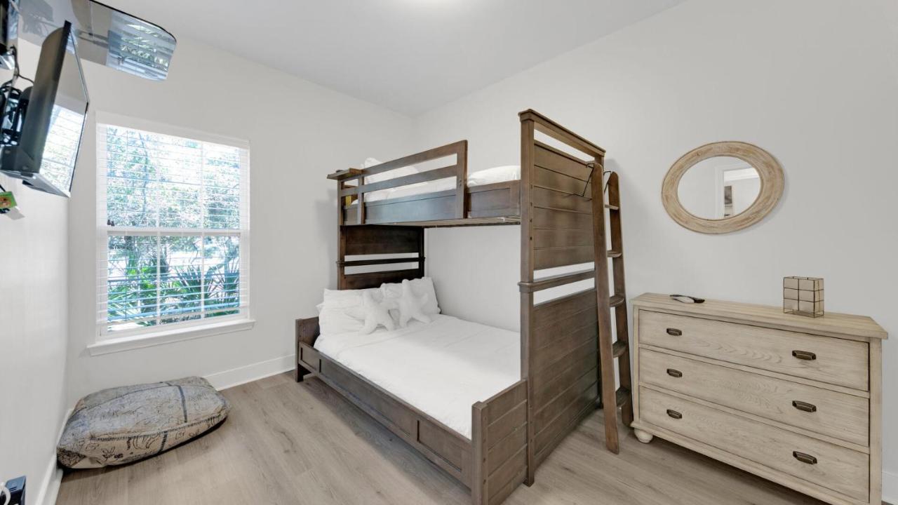 Pelican House - Newly Remodeled, Professionally Decorated, Only About 1 Mile To Seaside! Санта-Роза-Бич Экстерьер фото